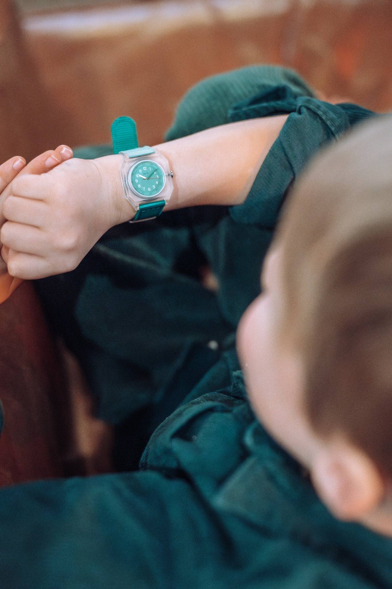 Mini Kyomo Green Smoothie Kids Watch – time-learning watch with clear hour markers