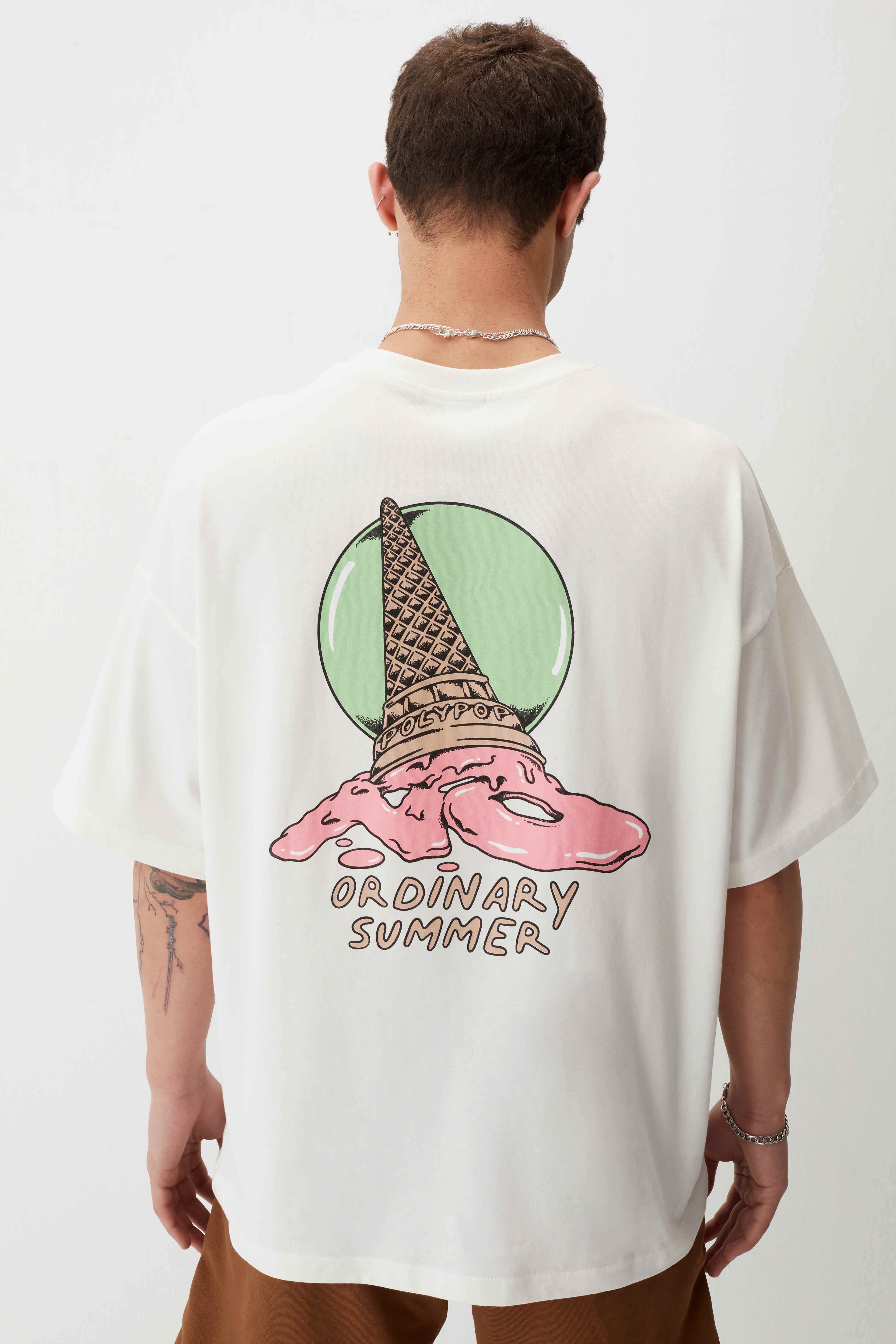 Dubai, UAE, Shopiva Polypop No Ordinary Summer T-Shirt unisex oversized cotton T-shirt