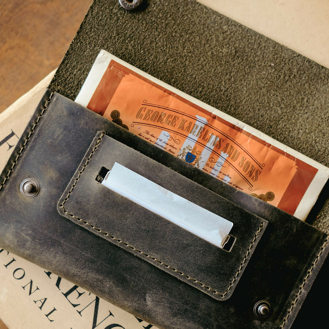 Dubai, UAE, Shopiva The North Fox Leather Tobacco Pouch – genuine leather tobacco pack holder