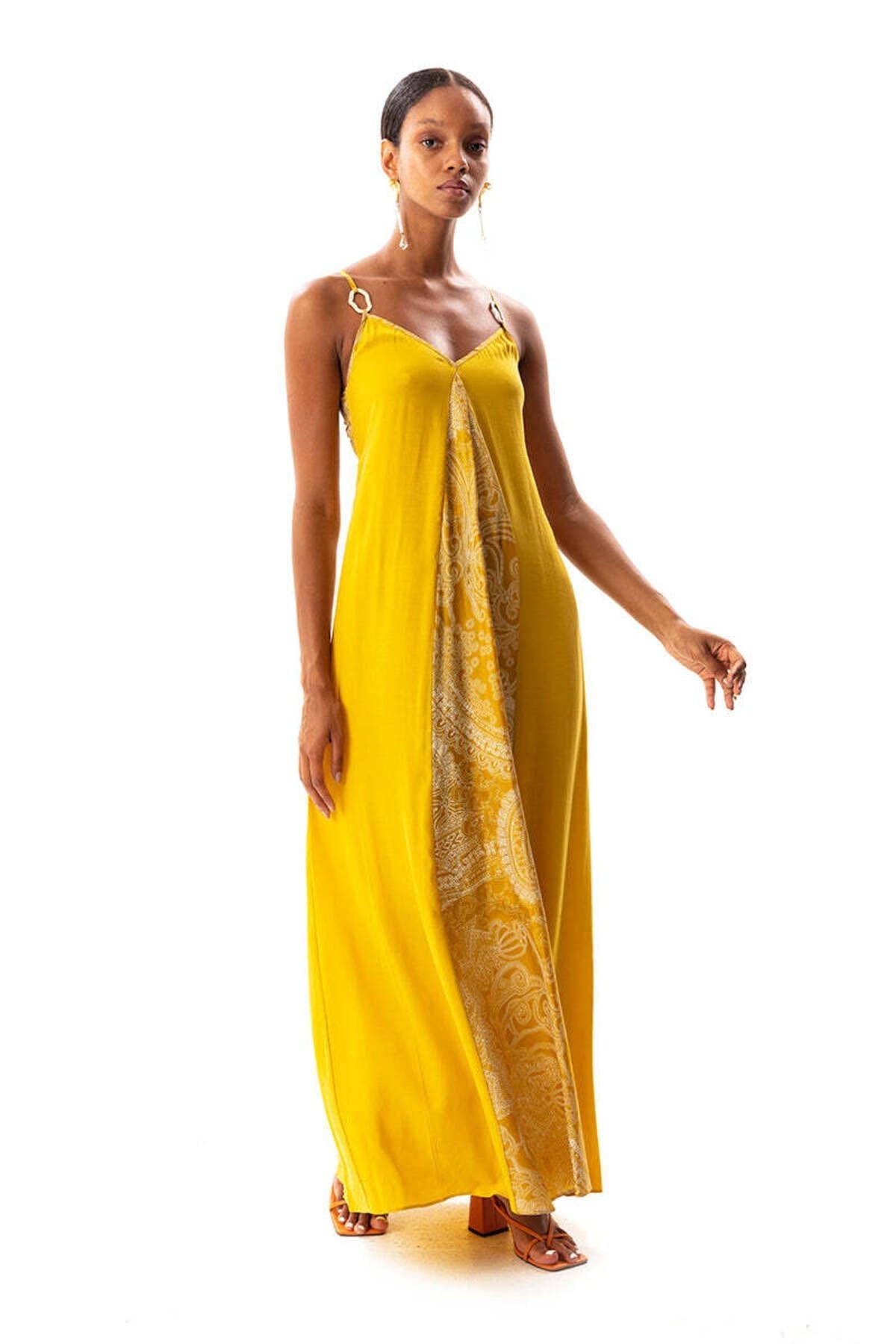 Johona V Neck Maxi Dress