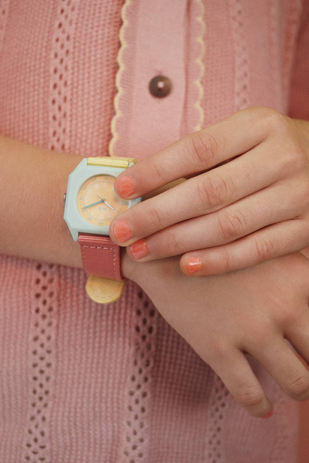 Mini Kyomo Bubble Gum Kid’s Watch – children’s easy-read dial learning watch